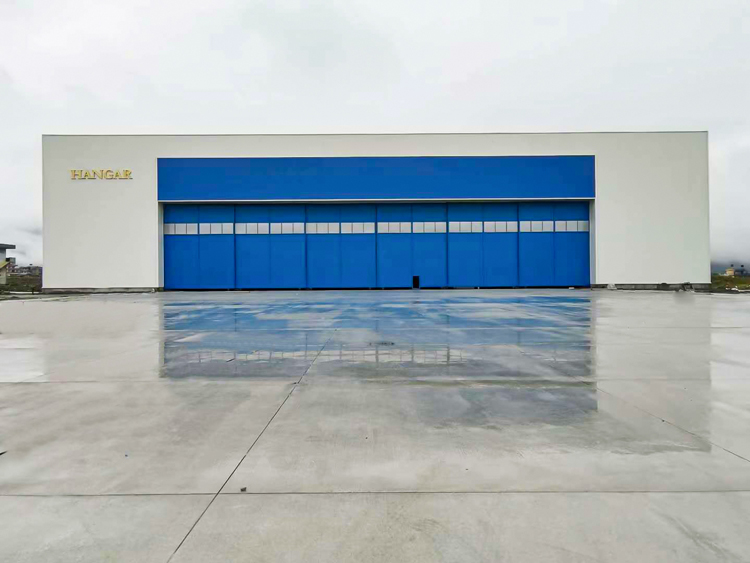 1654069513783107.jpg 尼泊爾卡拉國(guó)際機(jī)庫(kù)門.jpg